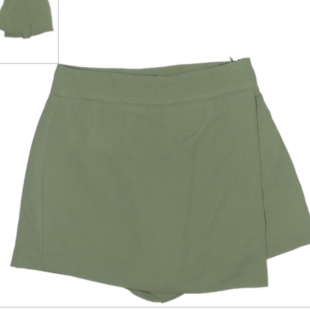 FOREVER 21 green skort - size medium